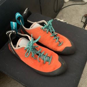 Women’s Scarpa Climbing Shoes